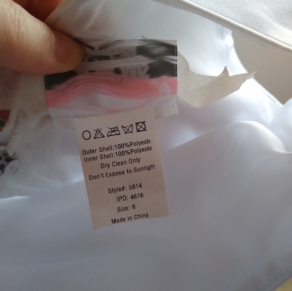 Gown - Picture 5 of 10